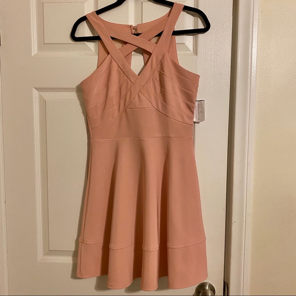 NEW w/ TAG - Pink dress VERY stretchy size 9